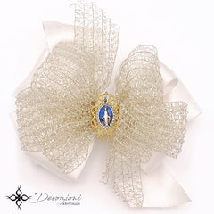 Virgin Mary (Miraculous Medal) Bow for Girls in Satin and Gold Lace - Floreli + Devozioni